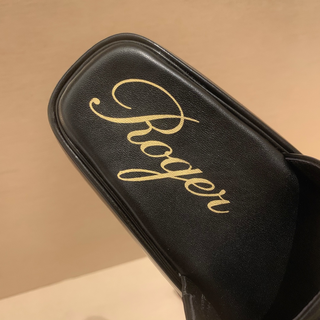 Roger Vivier | 𝟐𝟎𝟐𝟏/𝐒𝐒 𝐧𝐞𝐰 RV Top Edition Diamond Buckle Slippers Swarovski Crystal Diamonds