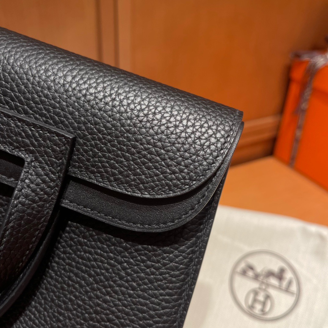 Halzan 25cm New tc Leather 89 Black Gold Buckle