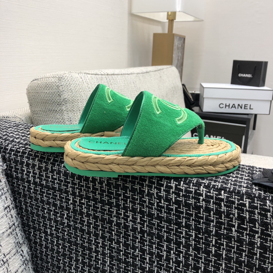 CHANEL 2022 knitted flip-flops fashionable and versatile series Imported custom towel fabric