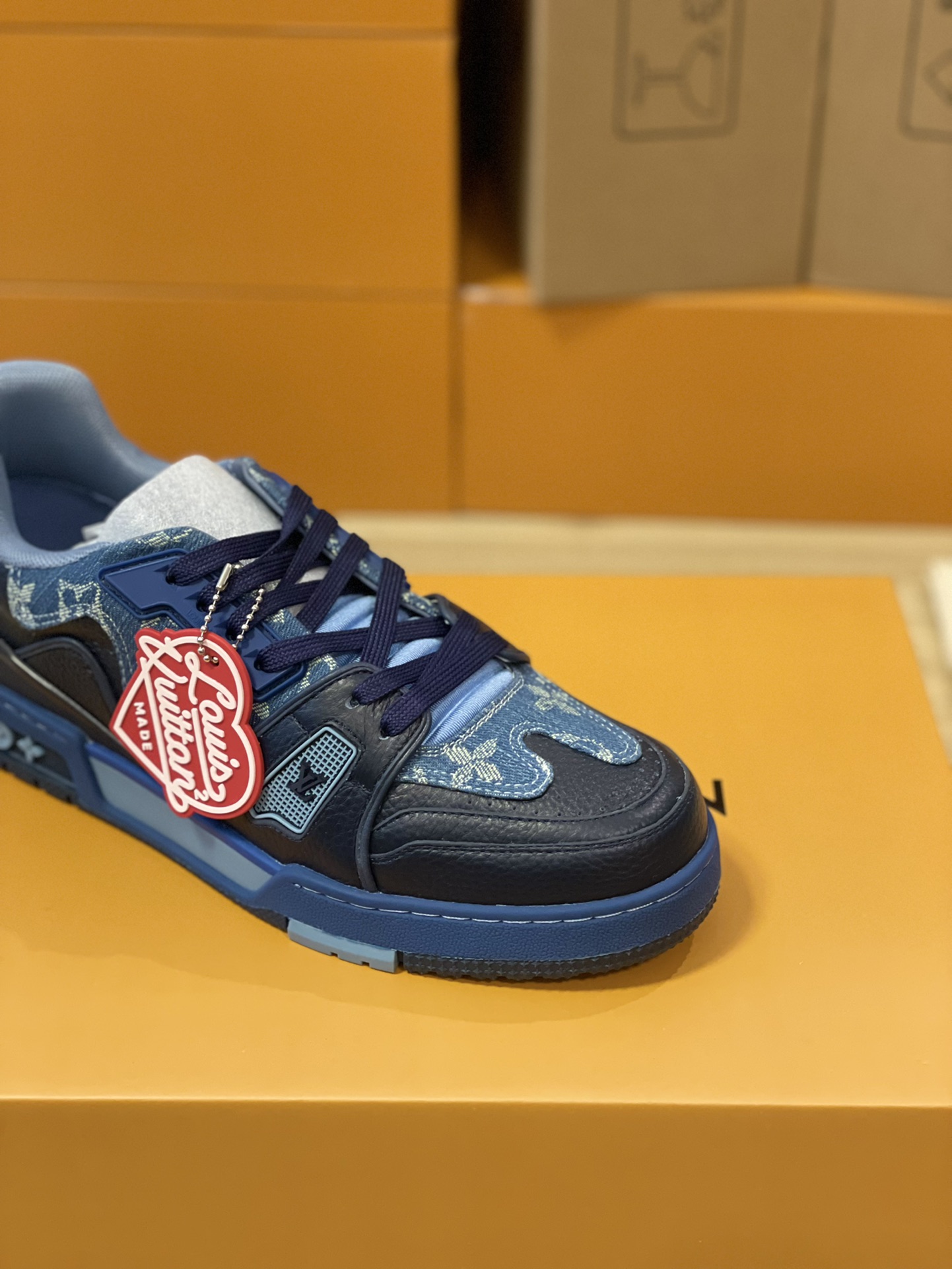 Louis Vuitton couple models DIY buckle sneakers sneakers