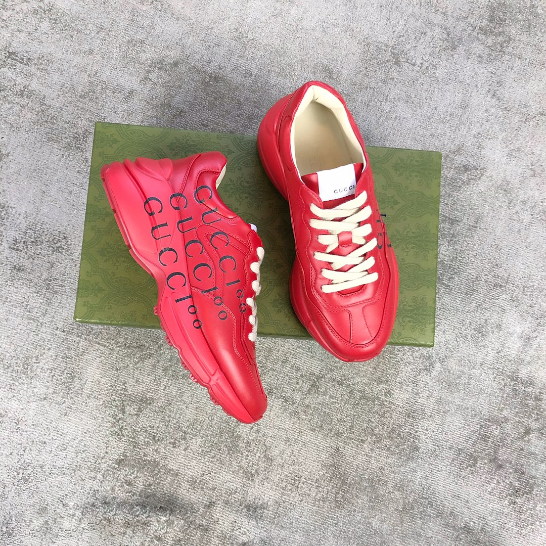 Gucci Pops This collection has a lot of flora and fauna elements Original material Red