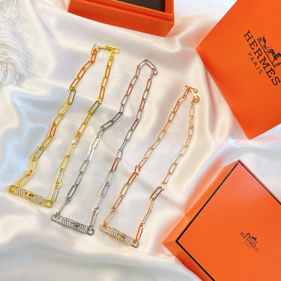 Hermes necklace
