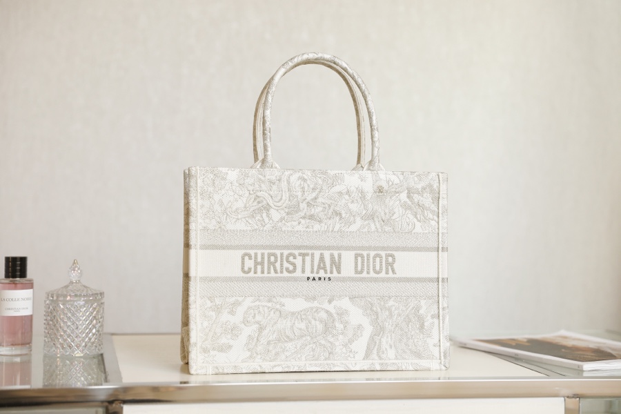 DIOR TOTE Metallic Wire Tiger