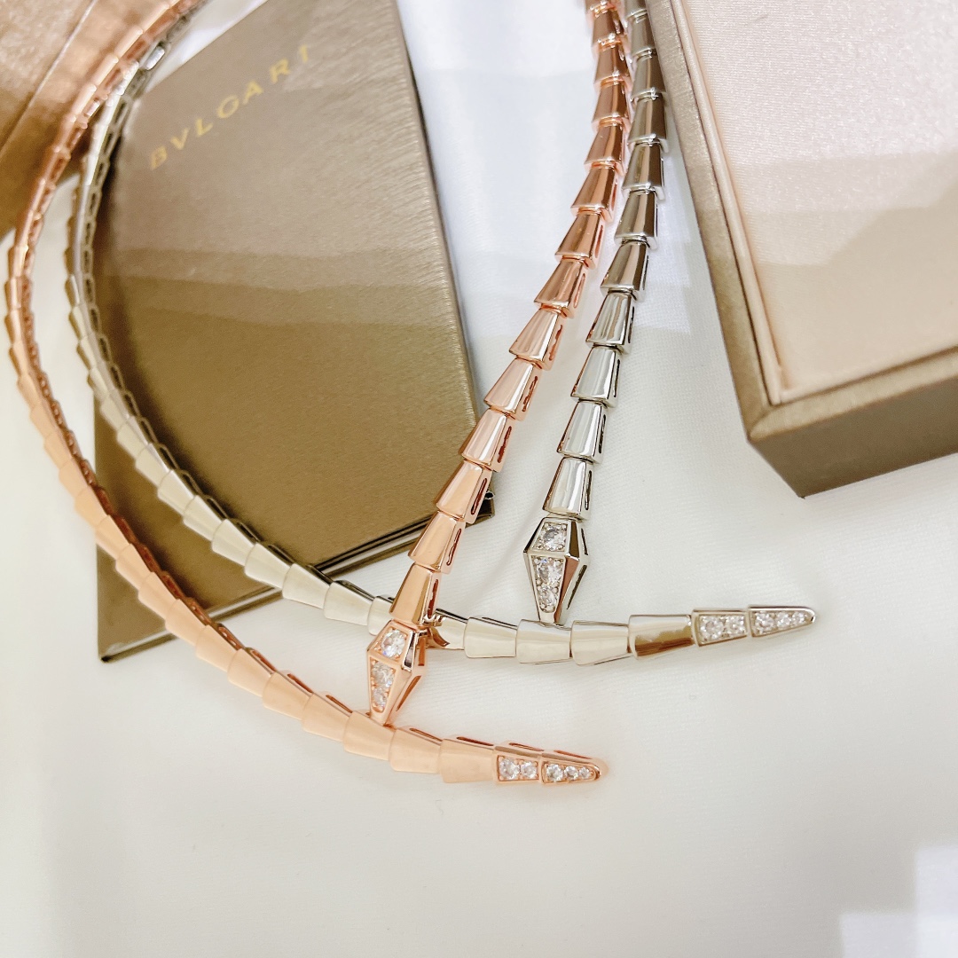 BVLGARI necklace