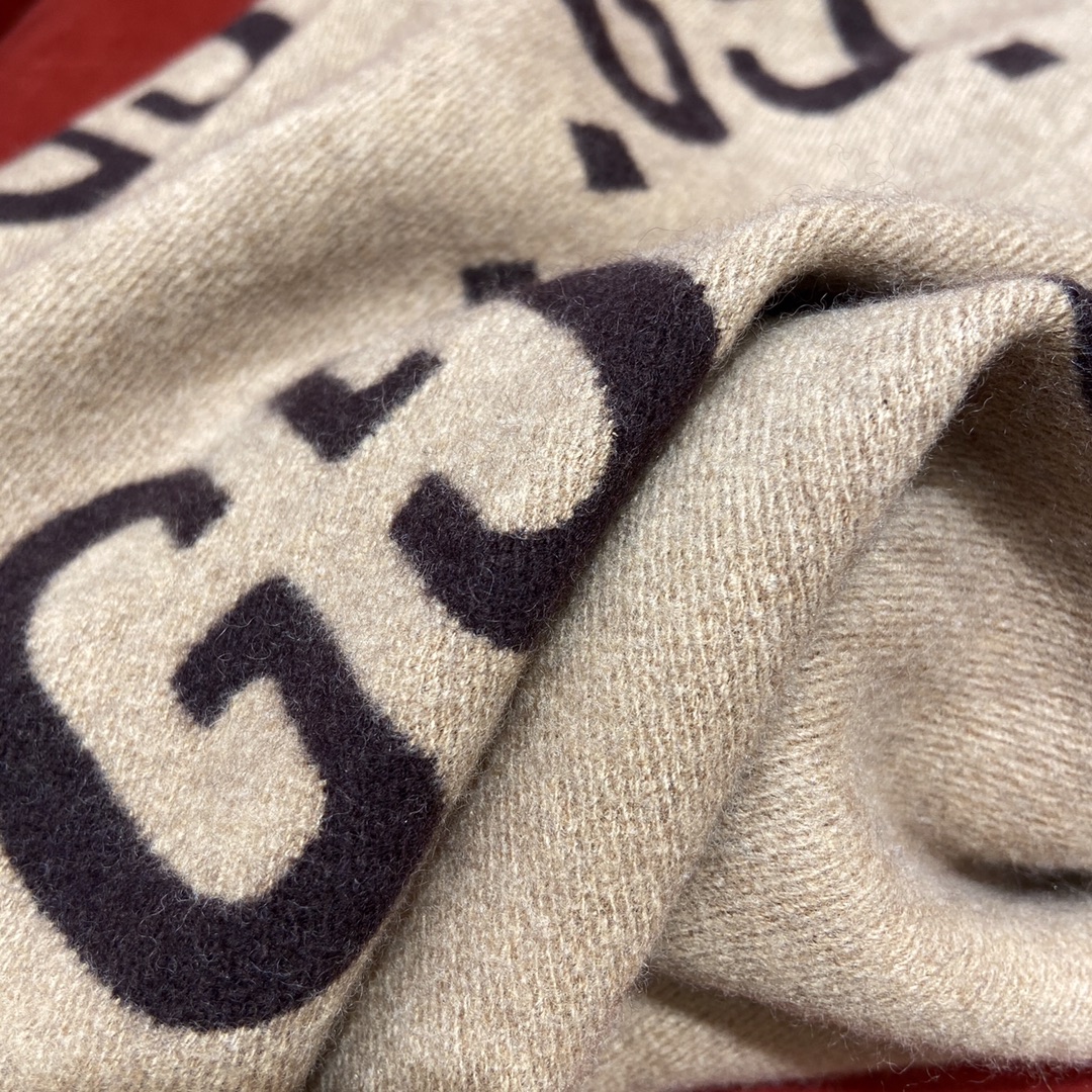 GUCCI earth tone scarf 91% wool and 9% silk