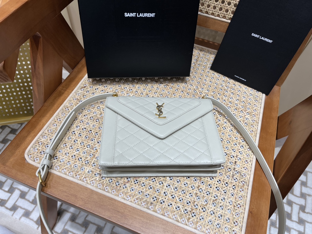 SAINT LAURENT 𝐆𝐚𝐛𝐲 𝐦𝐢𝐧𝐢 #685574.JD