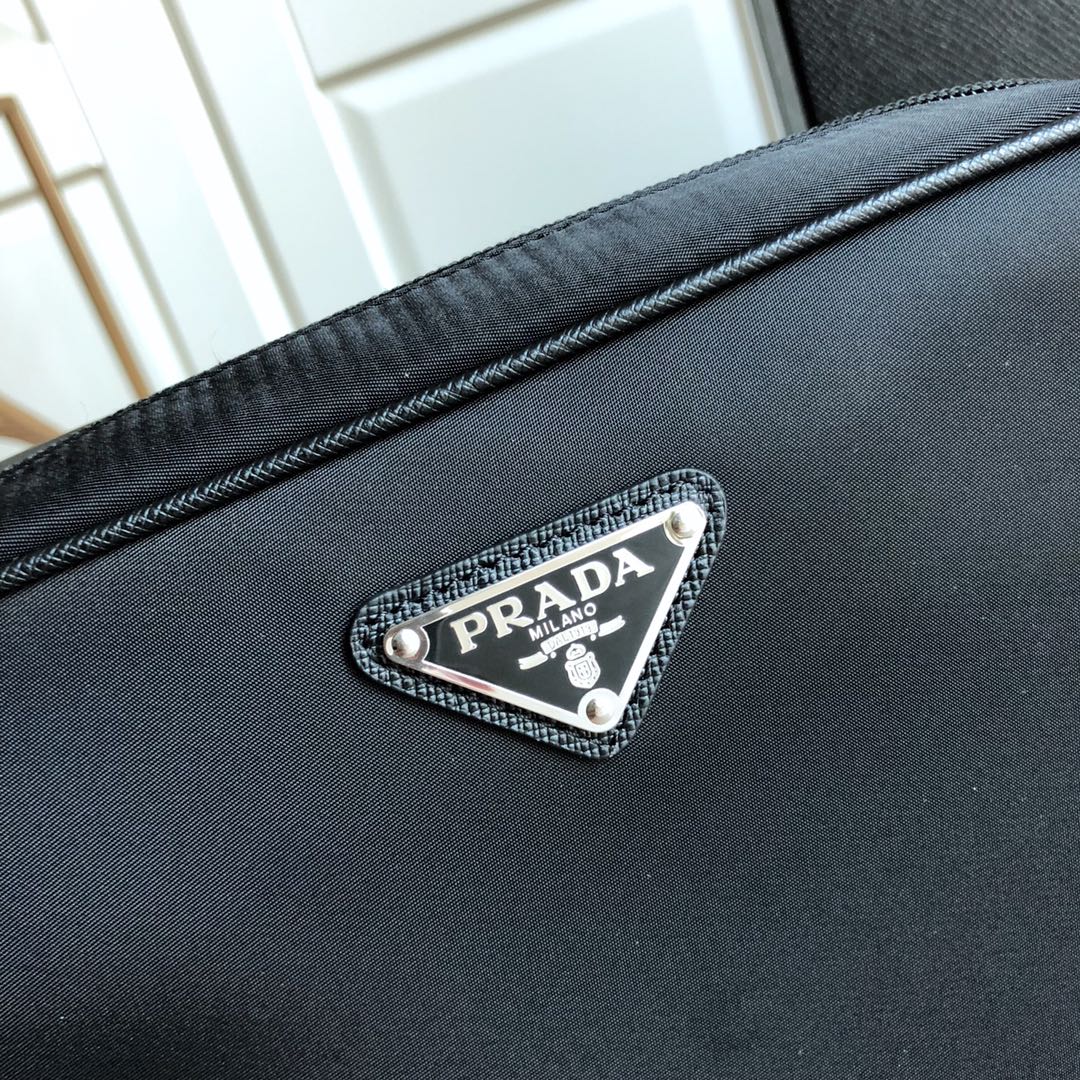 𝐏𝐑𝐀𝐃𝐀 2NE007 Triangle