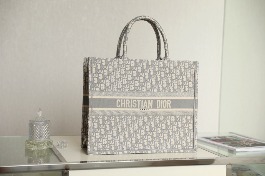 DIOR TOTE old flower pattern