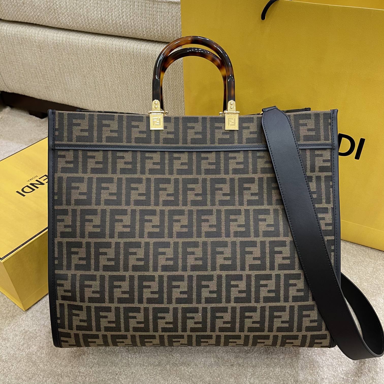 FENDI Tote Bag 