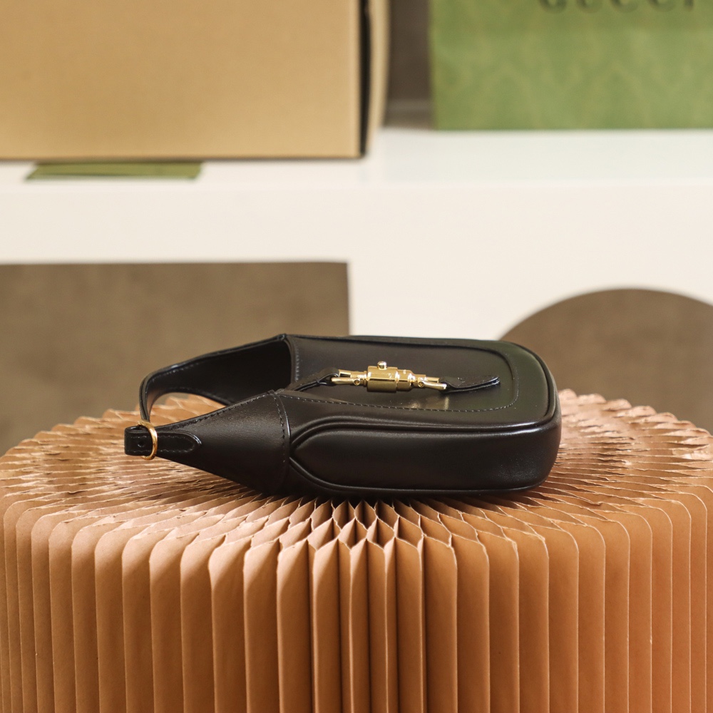 GUCCI  𝐉𝐚𝐜𝐤𝐢𝐞 𝐌𝐢𝐧𝐢 𝟭𝟵𝟲𝟭 #637091