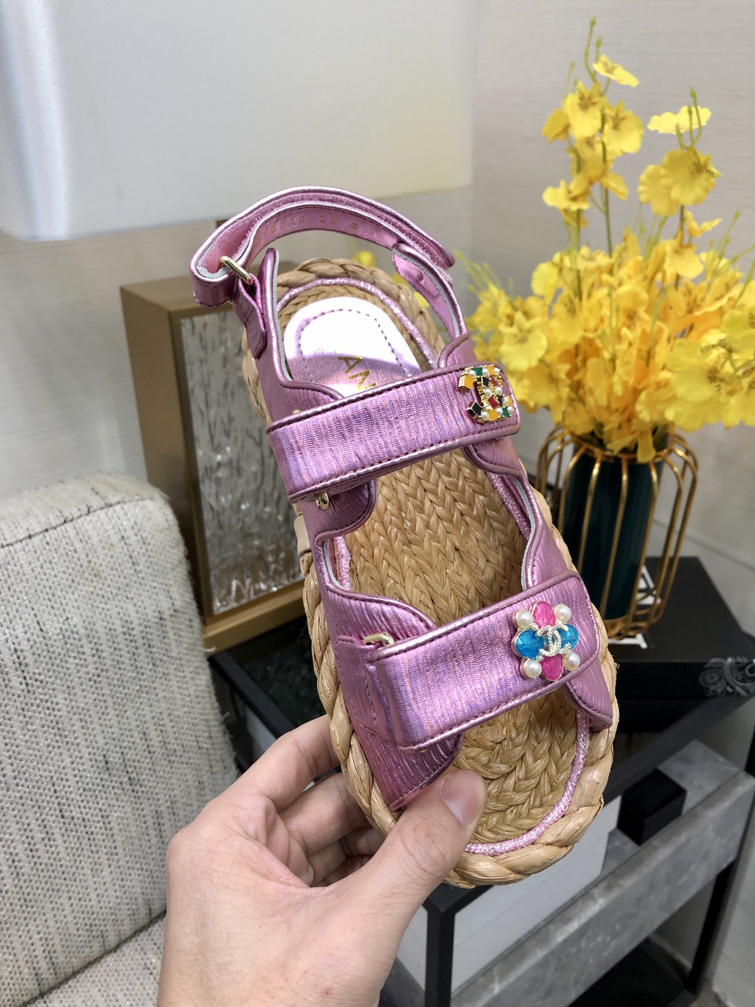 CHANEL 2023 spring and summer latest woven velcro sandals Japan imported woven materials