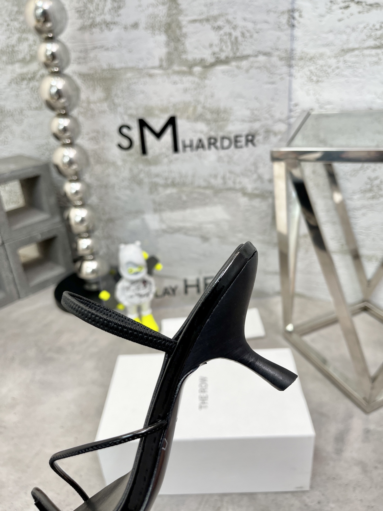 𝐓𝐡𝐞 𝐫𝐨𝐰｜𝟐𝟎𝟐𝟑/𝐒𝐒 𝐧𝐞𝐰 niche tide brand The row 2023 spring and summer new sexy thin strap cat heel sandals