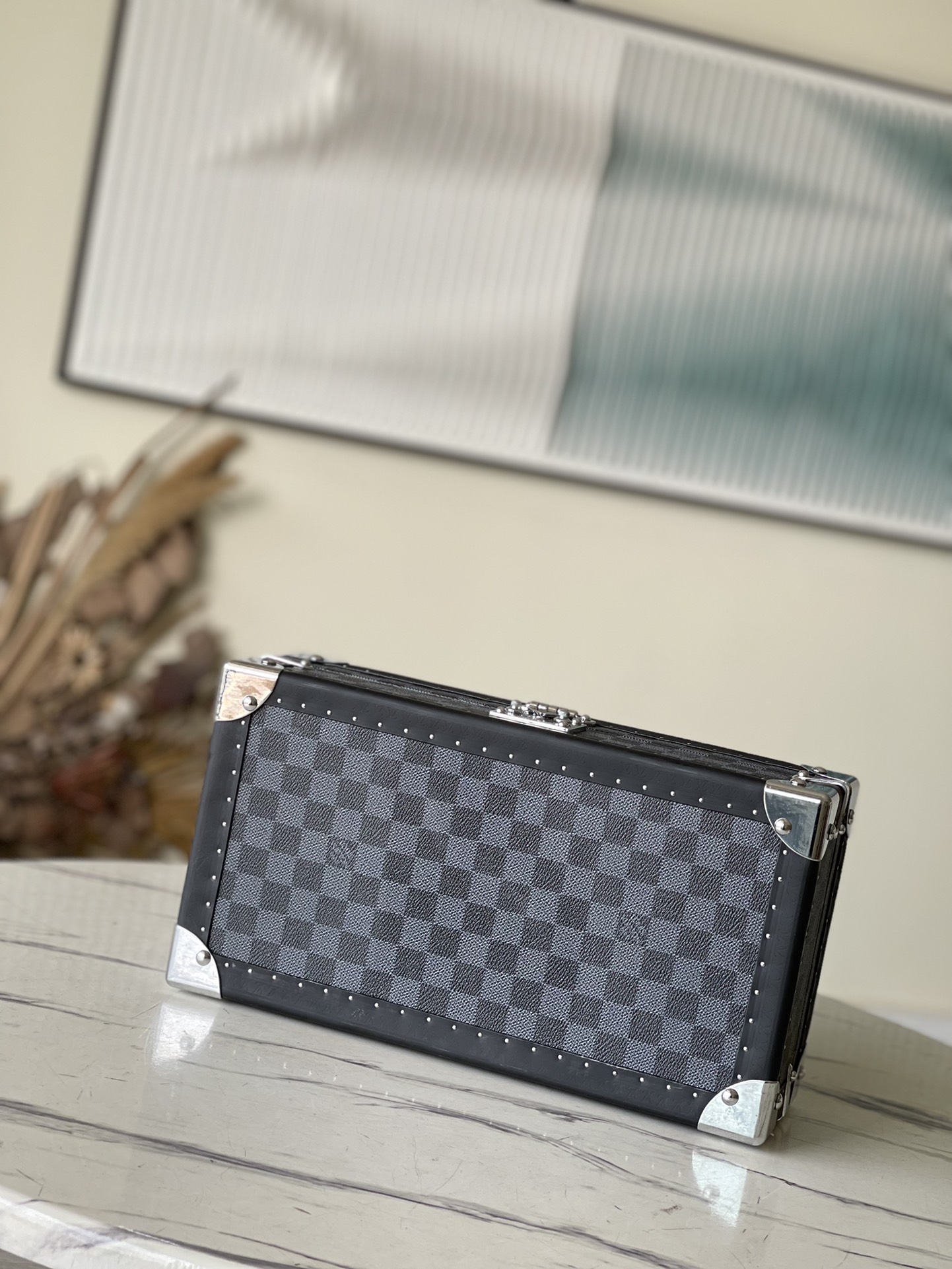 𝐋𝐎𝐔𝐈𝐒 𝐕𝐔𝐈𝐓𝐓𝐎𝐍     N48194