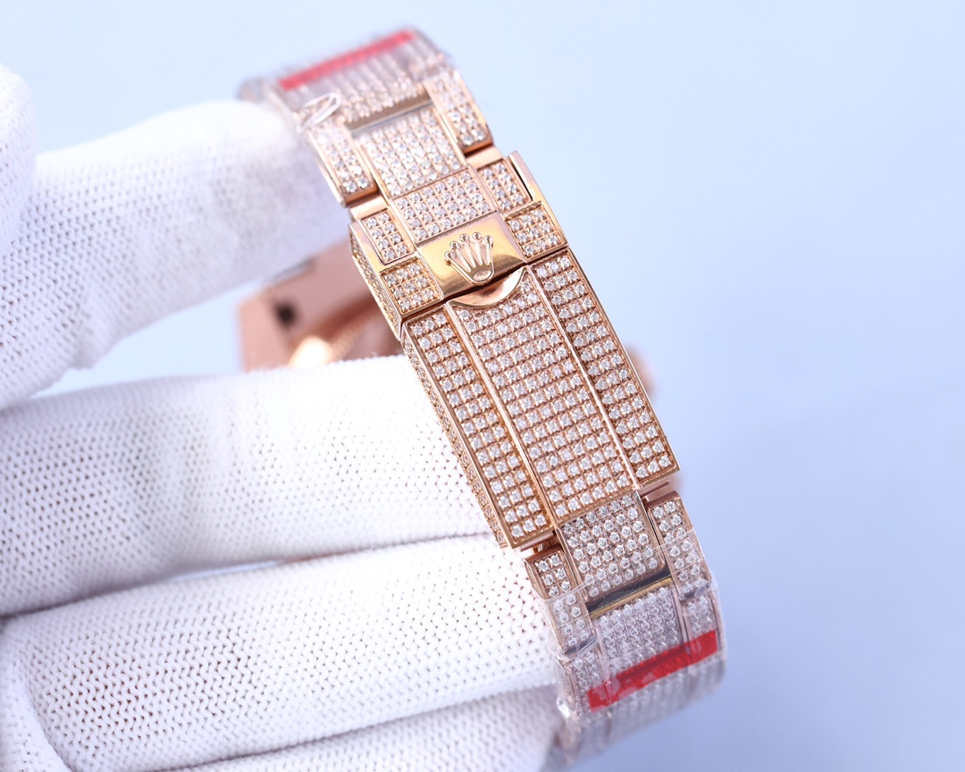 Rolex Cosmic Chronograph Daytona Gypsophila 40 Series