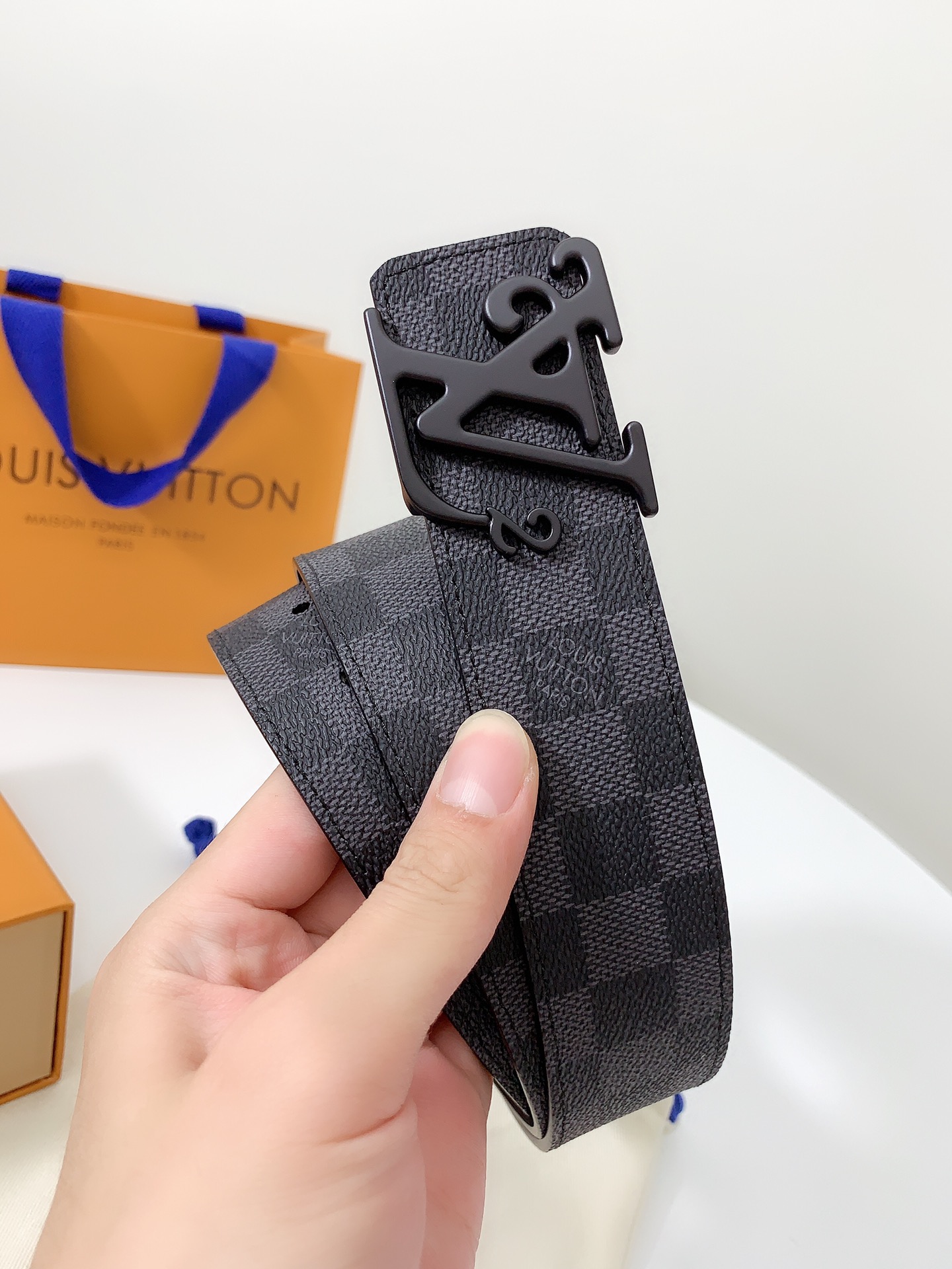 LOUIS VUITTO classic waterproof fabric with original calfskin