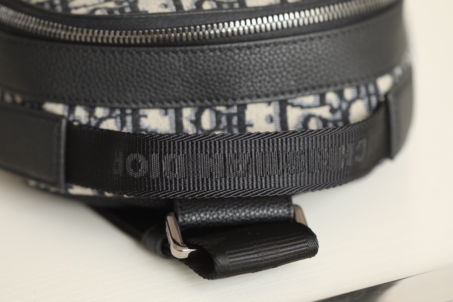 Oblique print crossbody version of the duffel bag