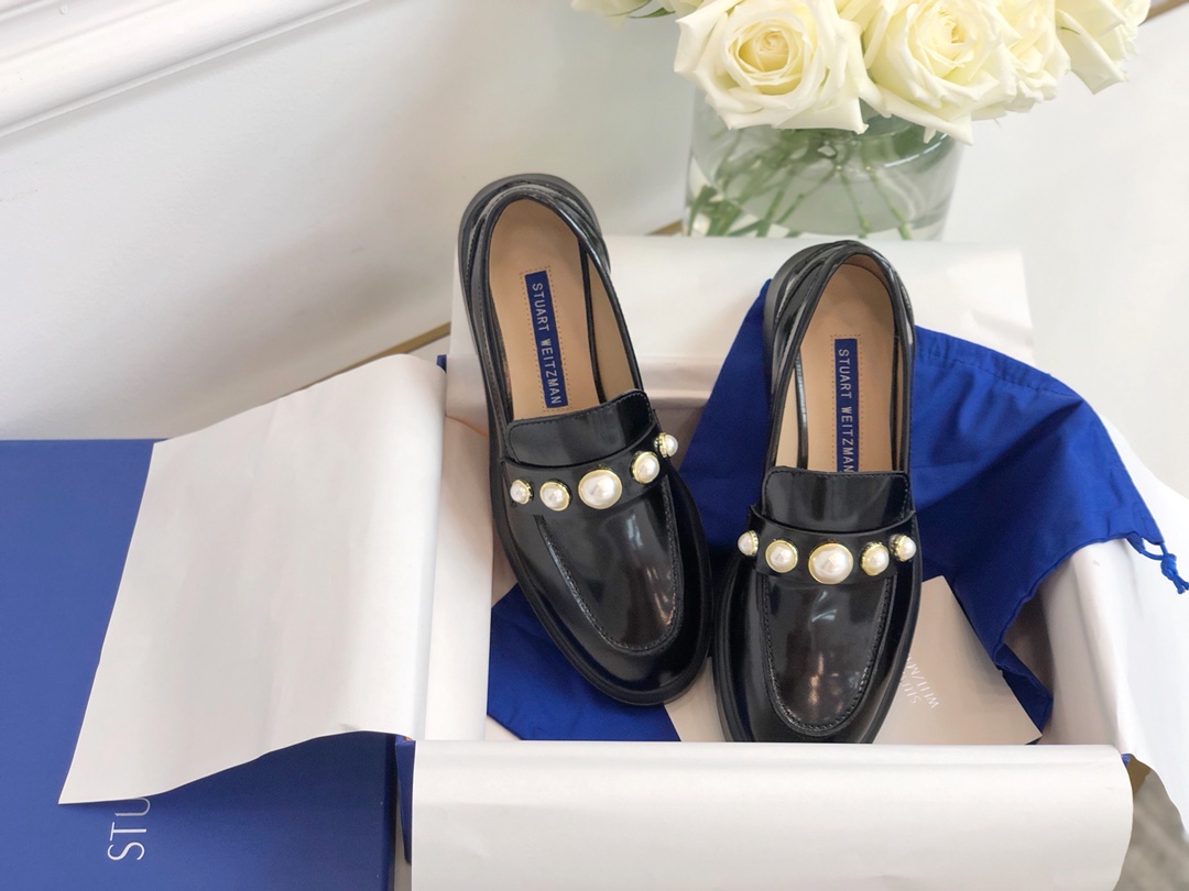 STUART WEITZMAN w Super good wearable Louboutins 〰️ million years classic small leather shoes