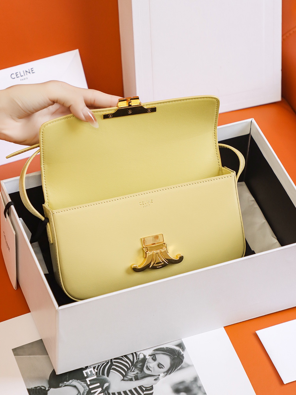 𝐂𝐞𝐥𝐢𝐧𝐞  𝐓𝐑𝐈𝐎𝐌𝐏𝐇𝐄 #194143