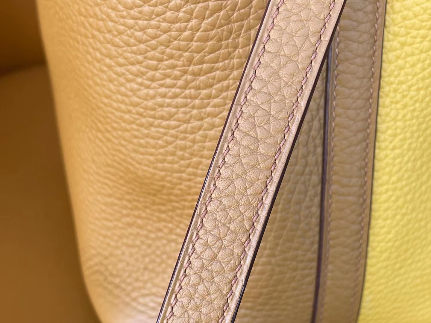 picotin18 sesame color with lemon yellow tc skin