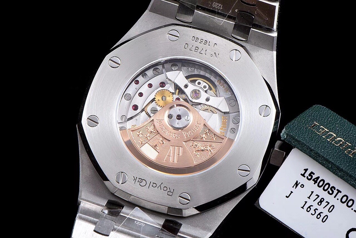 Audemars Piguet Royal Oak 15400 Series Men's Watch 41mm