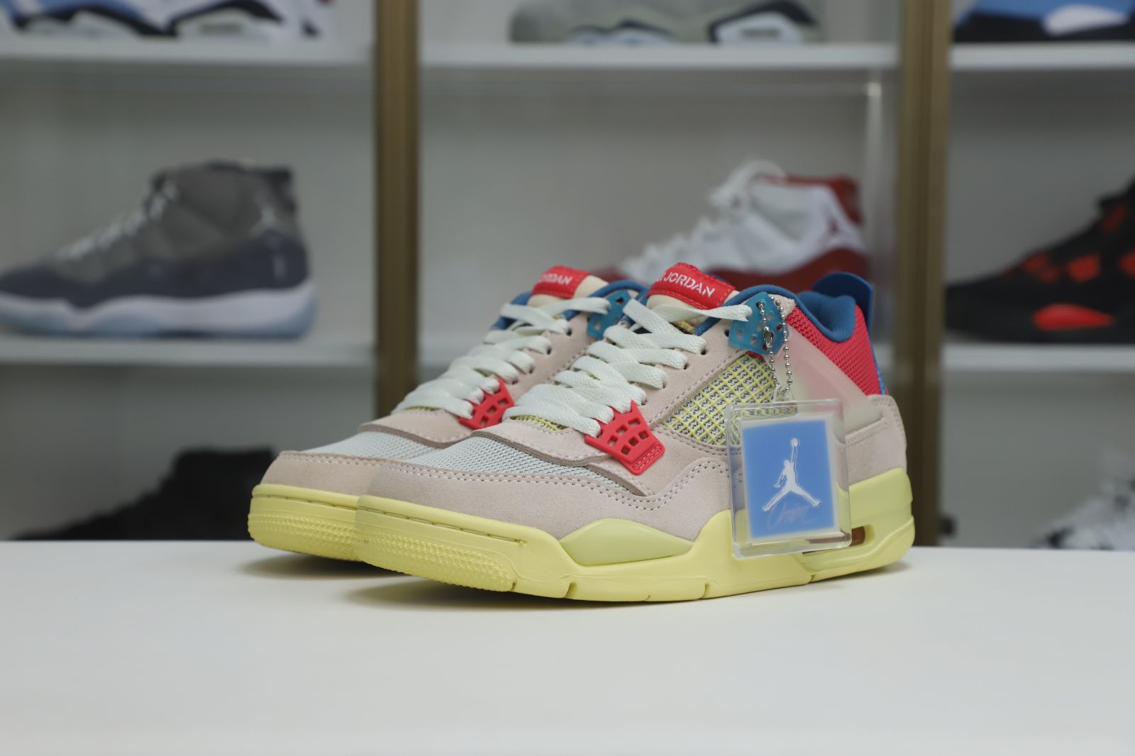 UNION LA X AIR JORDAN 4 RETRO GUAVA ICE