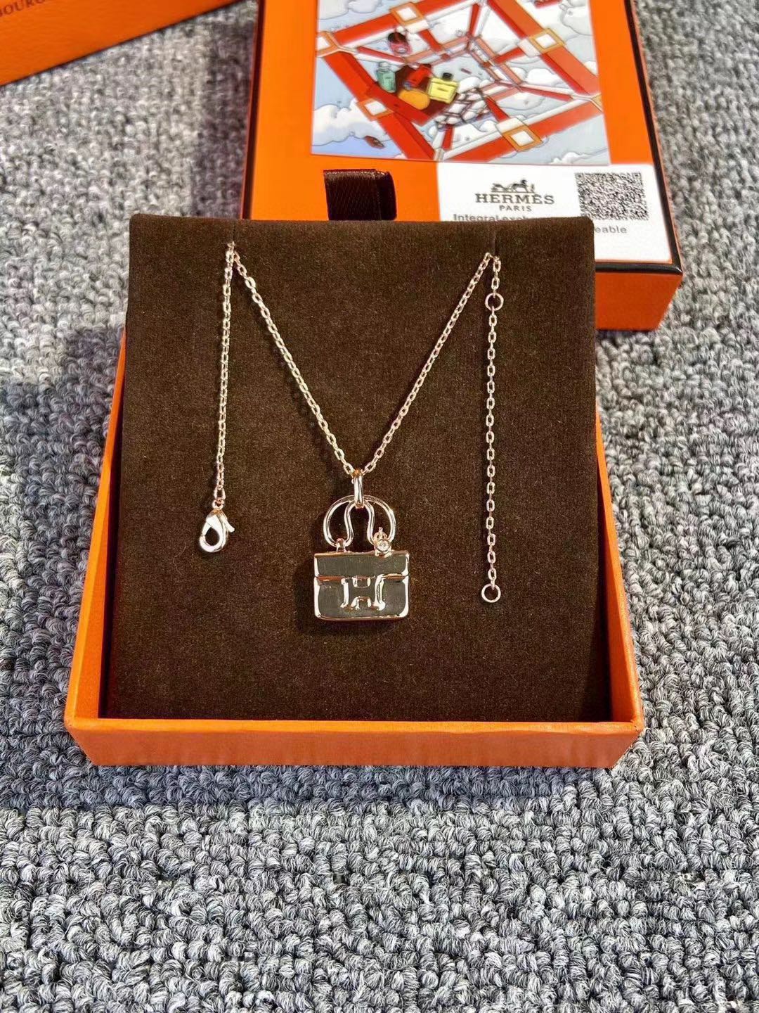 Hermes necklace