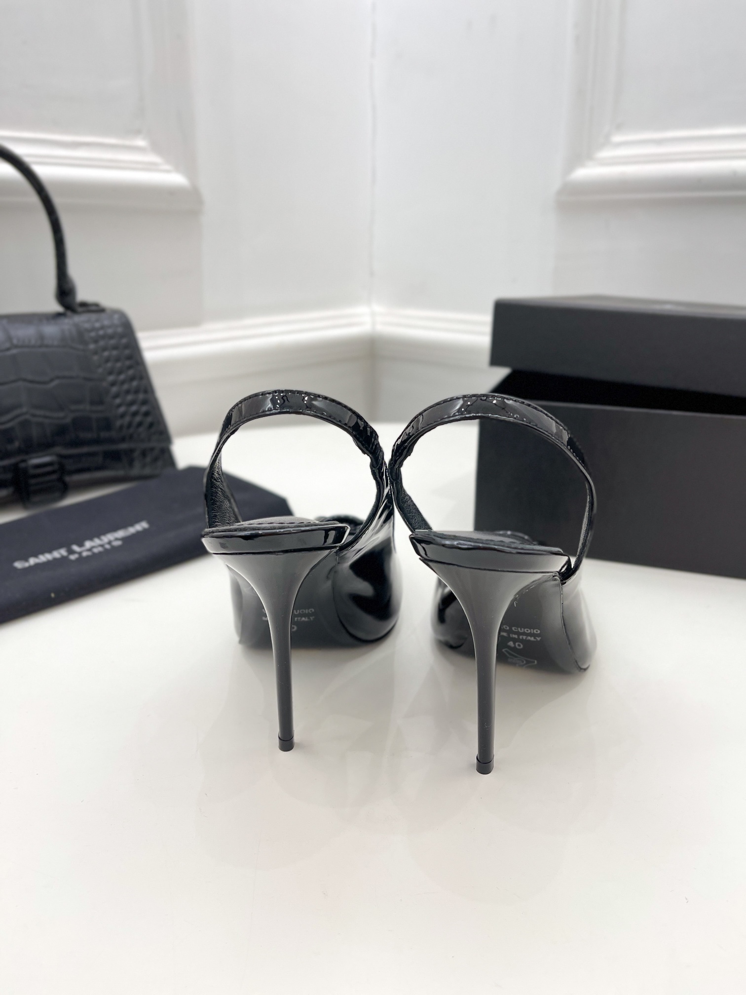 𝙎𝙖𝙞𝙣𝙩 𝙇𝙖𝙪𝙧𝙚𝙣𝙩 | 𝟐𝟎𝟐𝟏/𝐒𝐒 𝐧𝐞𝐰 YSL｜Roland 2022/fw early spring new baked high heels