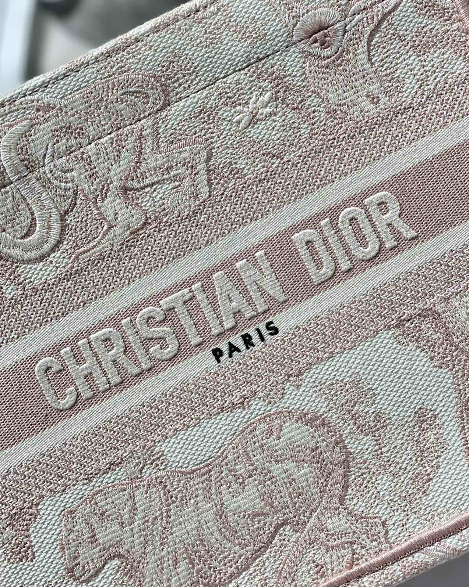 DIOR TOTE Pink tiger embroidery