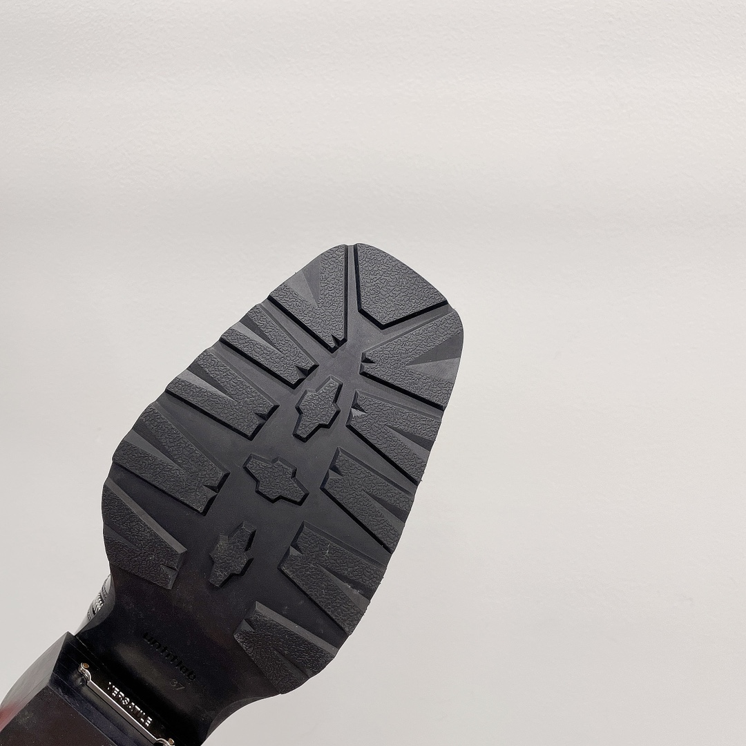 Untitlab 𝟐𝟎𝟐𝟏/𝐒𝐒 𝐧𝐞𝐰 Exclusive and correct version of Untitlab 2021/aw fall/winter fashionable boots