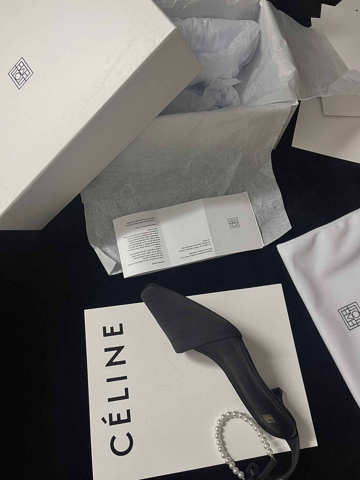 𝐓𝐨𝐭𝐞𝐦𝐞｜𝟐𝟎𝟐𝟑/𝐒𝐒 𝐧𝐞𝐰 The best-looking pearl sandals of the year ✔️ simple and elegant