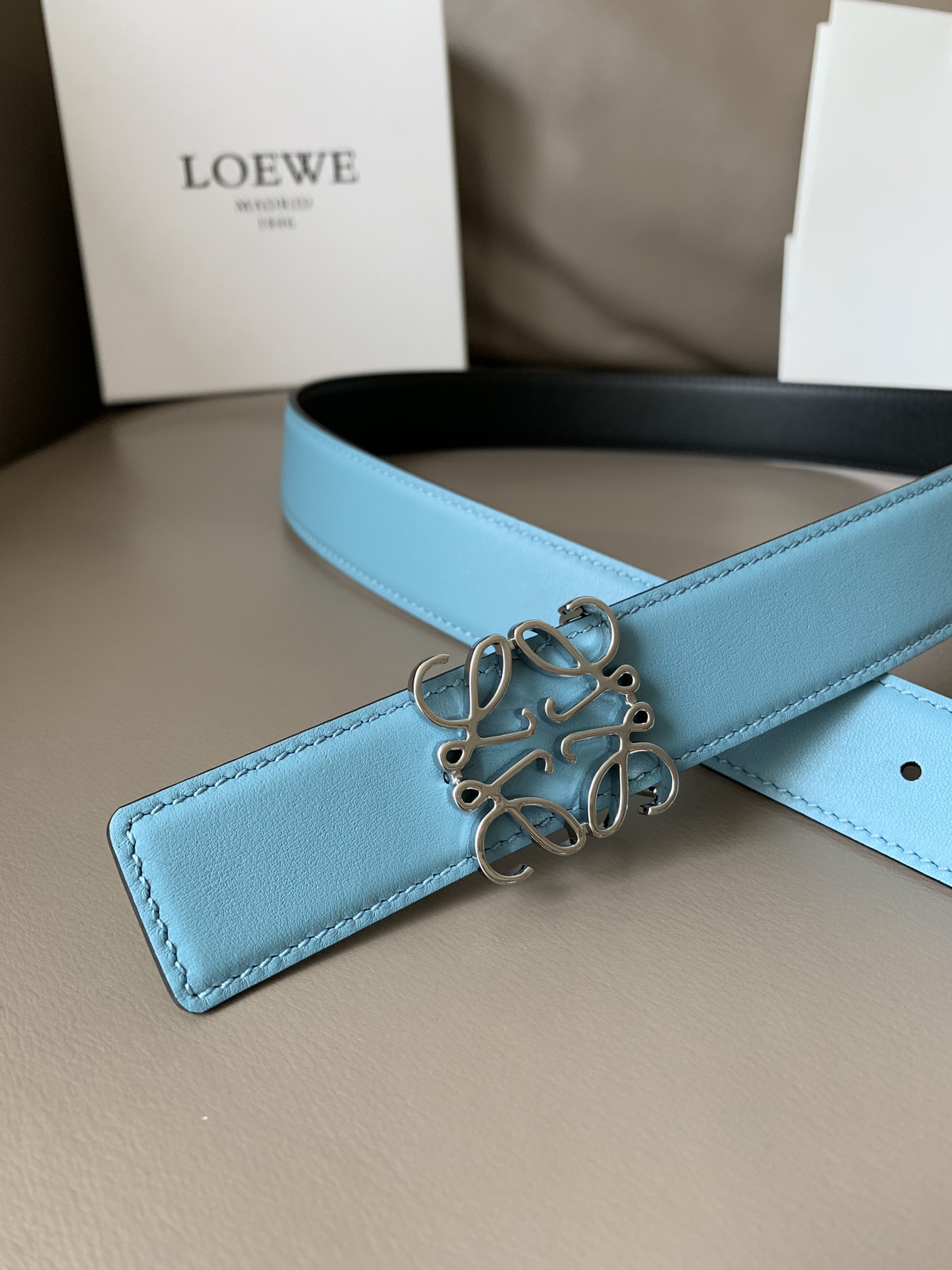 LOEVE reversible belt