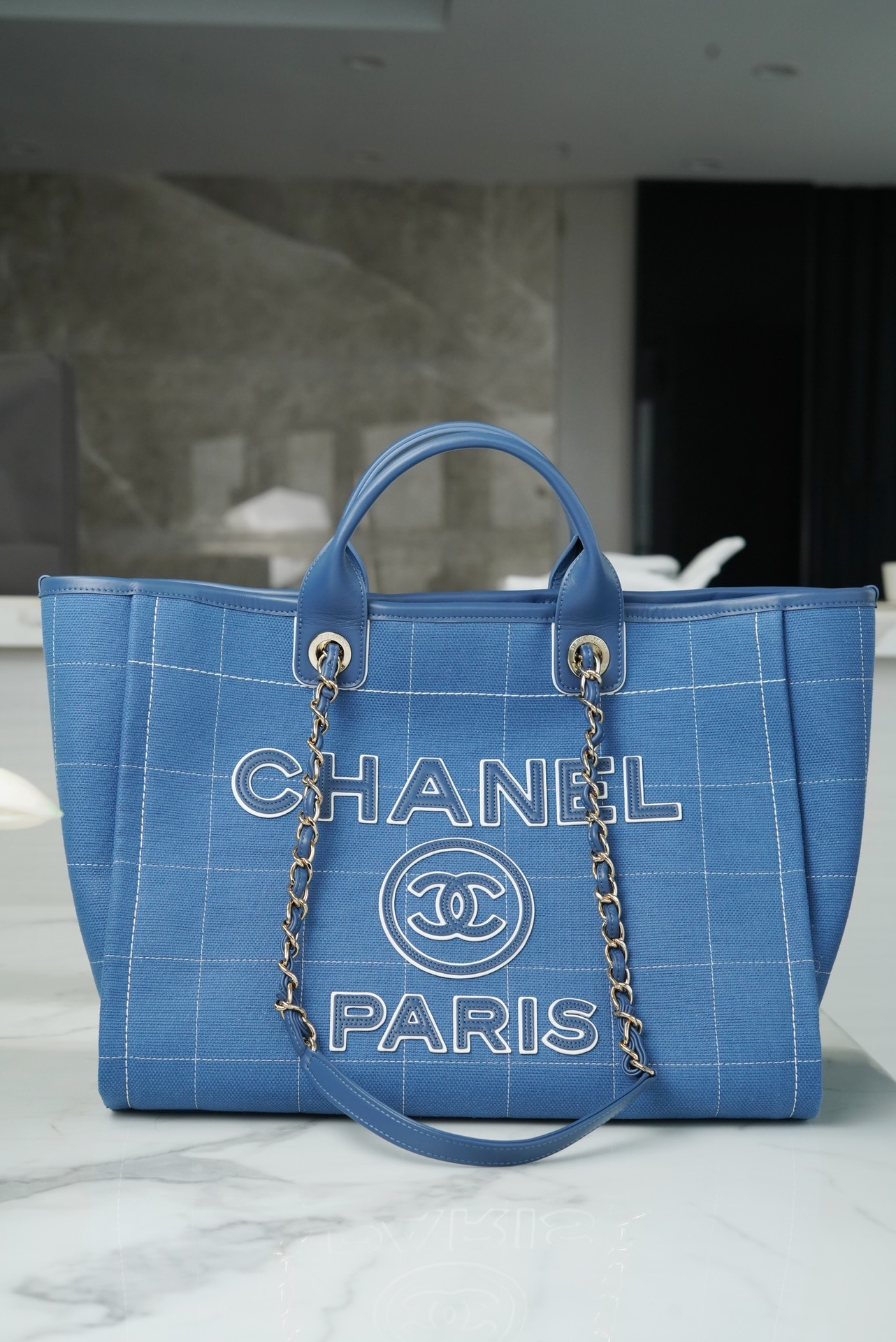 𝐂𝐇𝐀𝐍𝐄𝐋 23P Maxi Shopping Bag Blue🦋