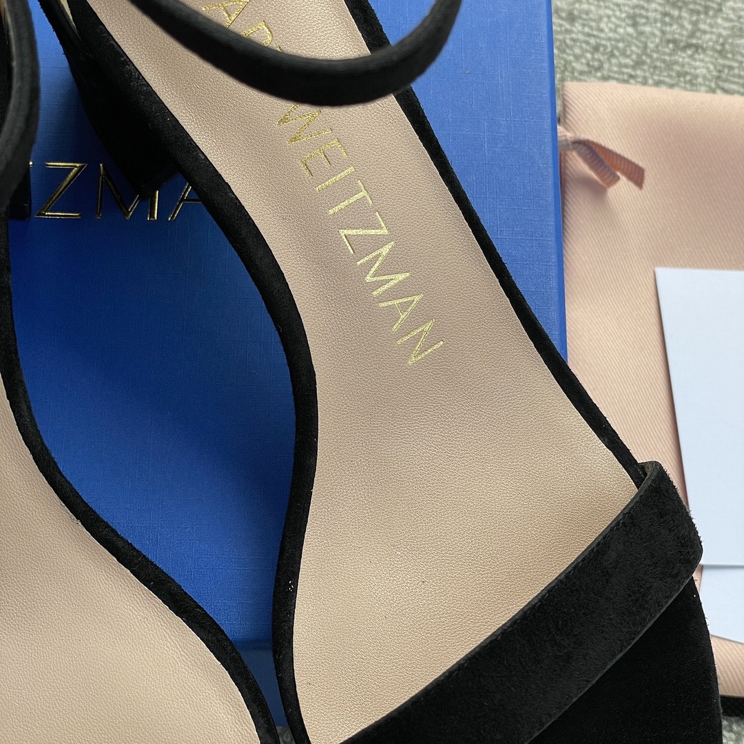 Stuar*t weitzma*n sandals
