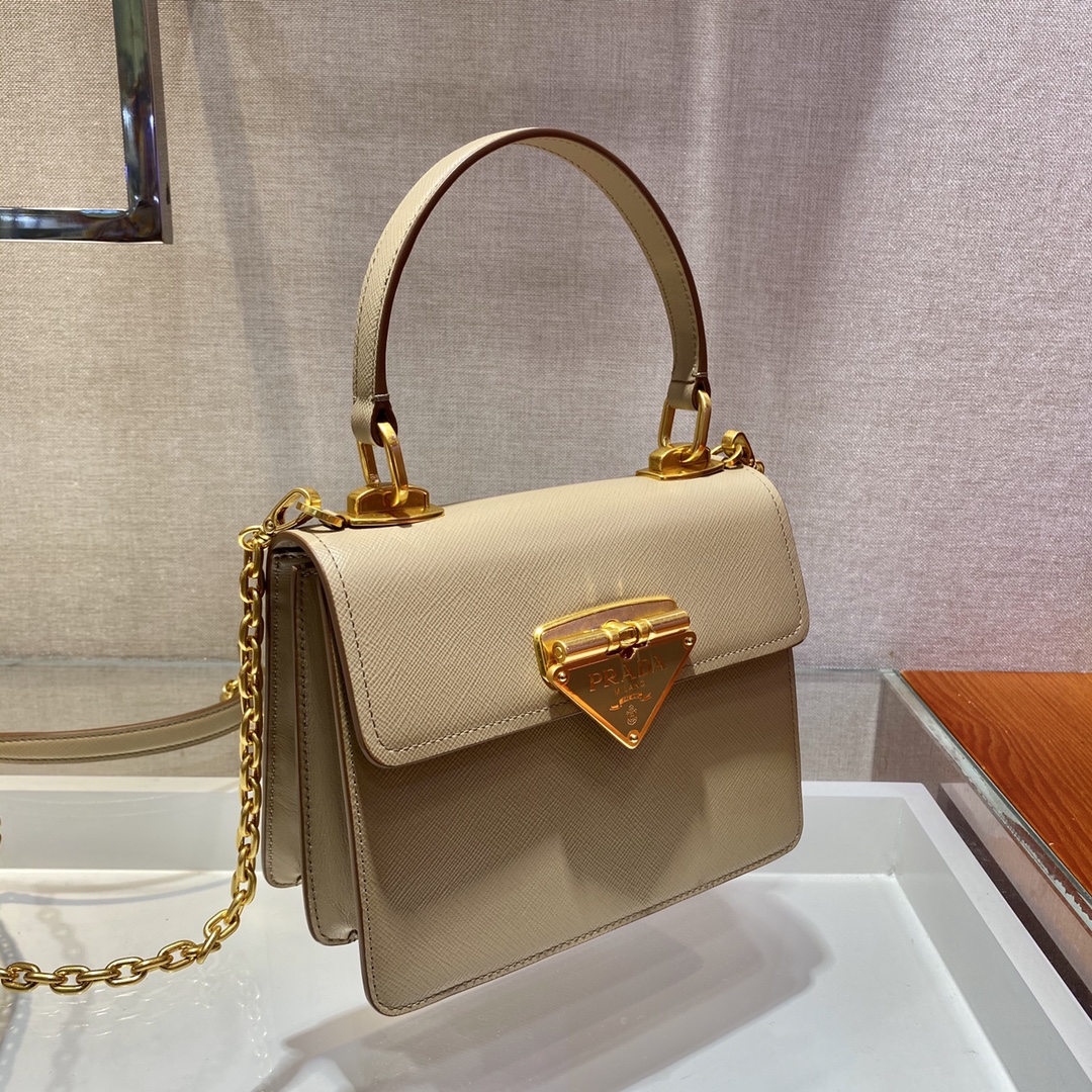 𝐏𝐑𝐀𝐃𝐀 Autumn/Winter 1BD021