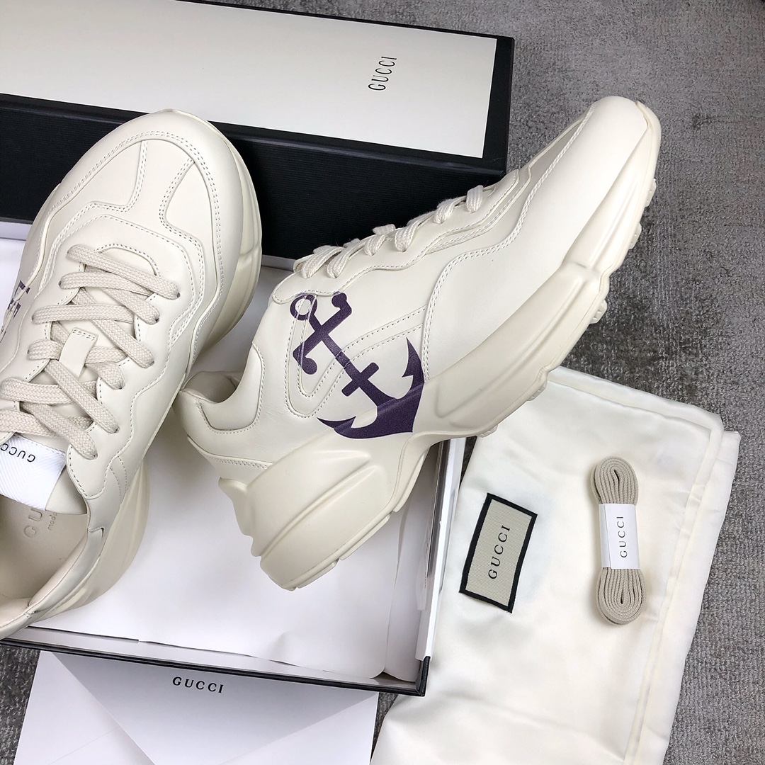 Gucci Pops This collection has a lot of flora and fauna elements Original material