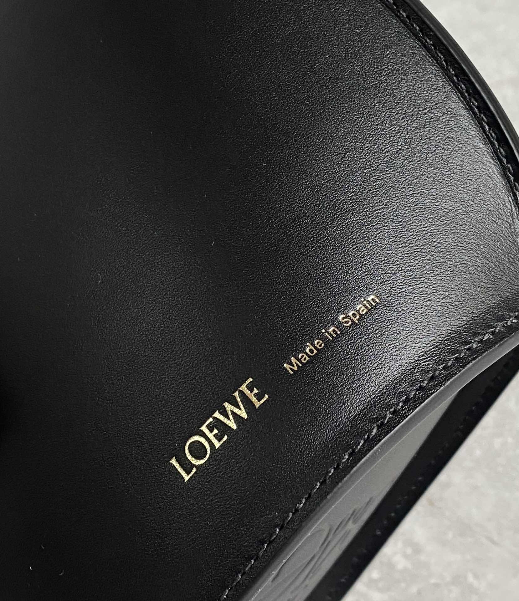 LOEWE   Moulded Bucket Bag