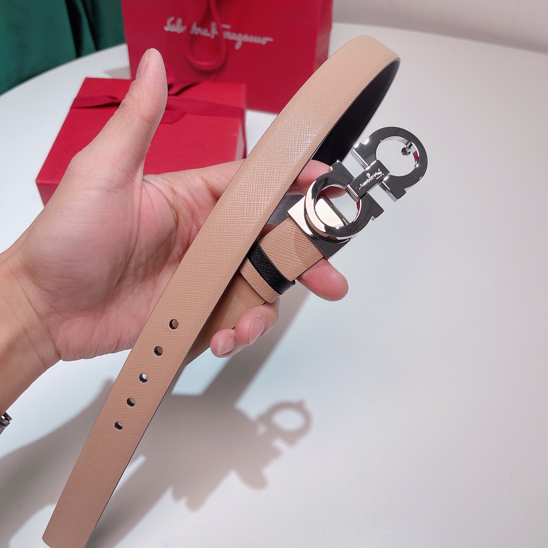 FERRAGAMO double-sided top layer leather belt