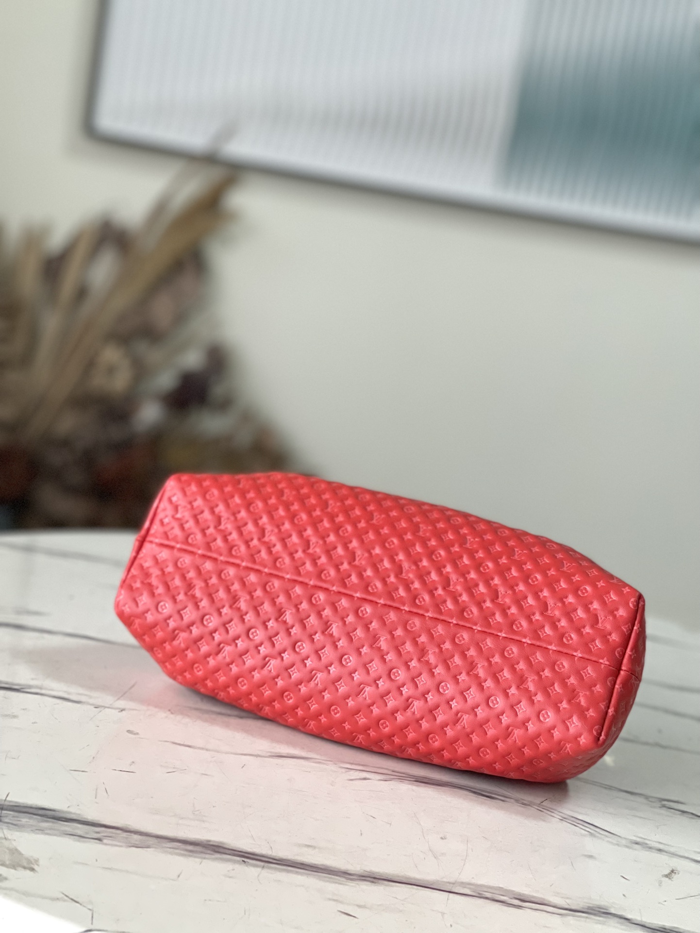 𝐋𝐎𝐔𝐈𝐒 𝐕𝐔𝐈𝐓𝐓𝐎𝐍    M22327