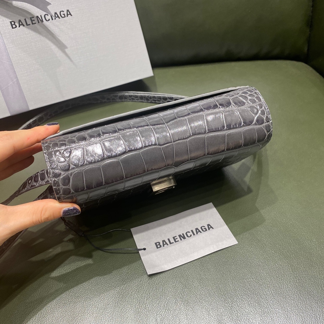 BALENCIAGA 𝘀𝗺𝗮𝗹𝗹 𝗯𝗮𝗴 𝗯𝗮𝗴 crocodile pattern graphite grey silver buckle