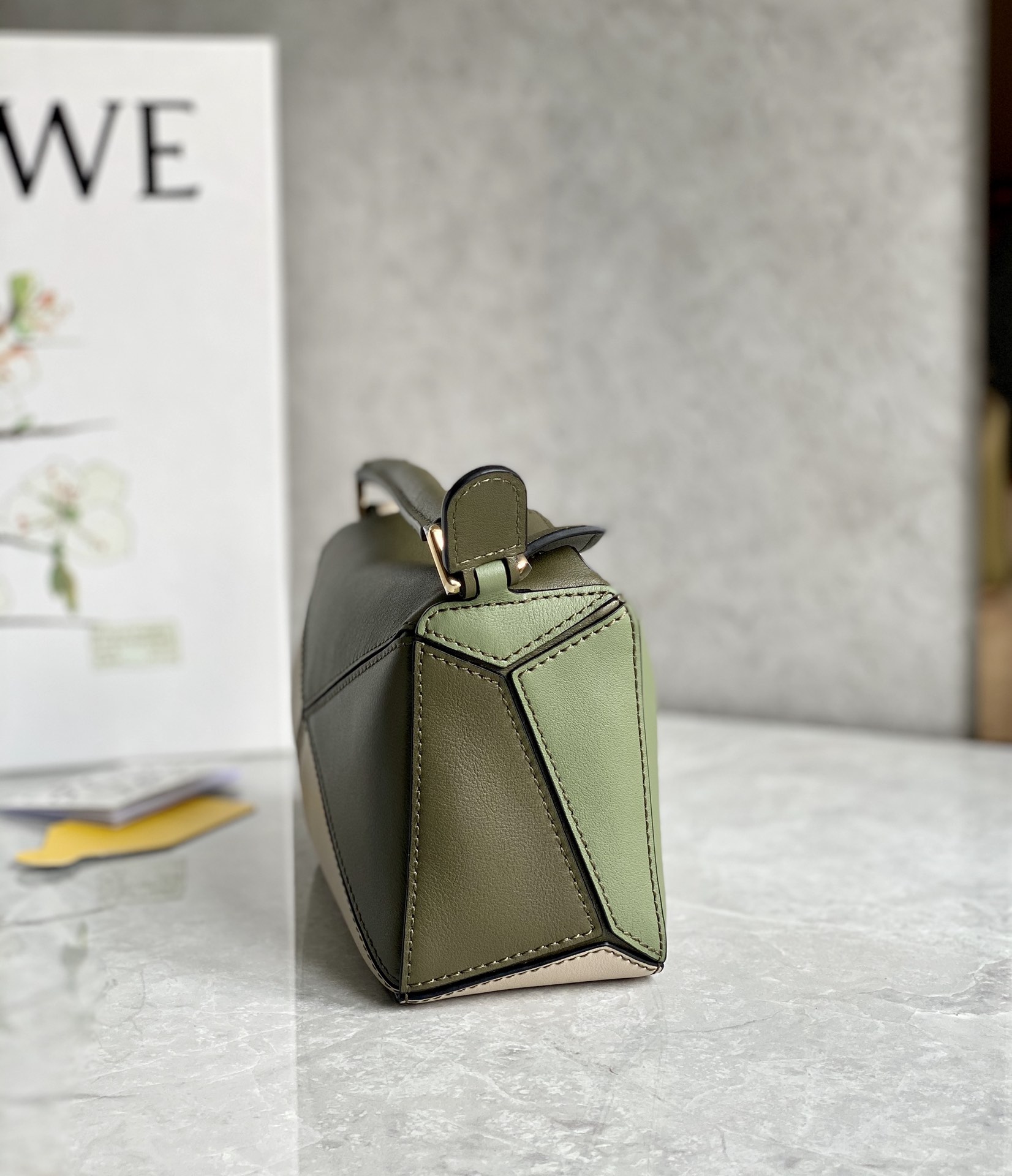 LOEWE    Puzzle bag