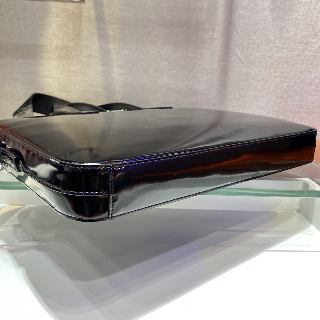 𝐏𝐑𝐀𝐃𝐀 Briefcase 2VE368