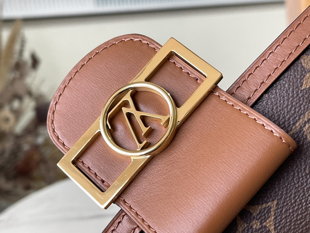 𝐋𝐎𝐔𝐈𝐒 𝐕𝐔𝐈𝐓𝐓𝐎𝐍   M45959