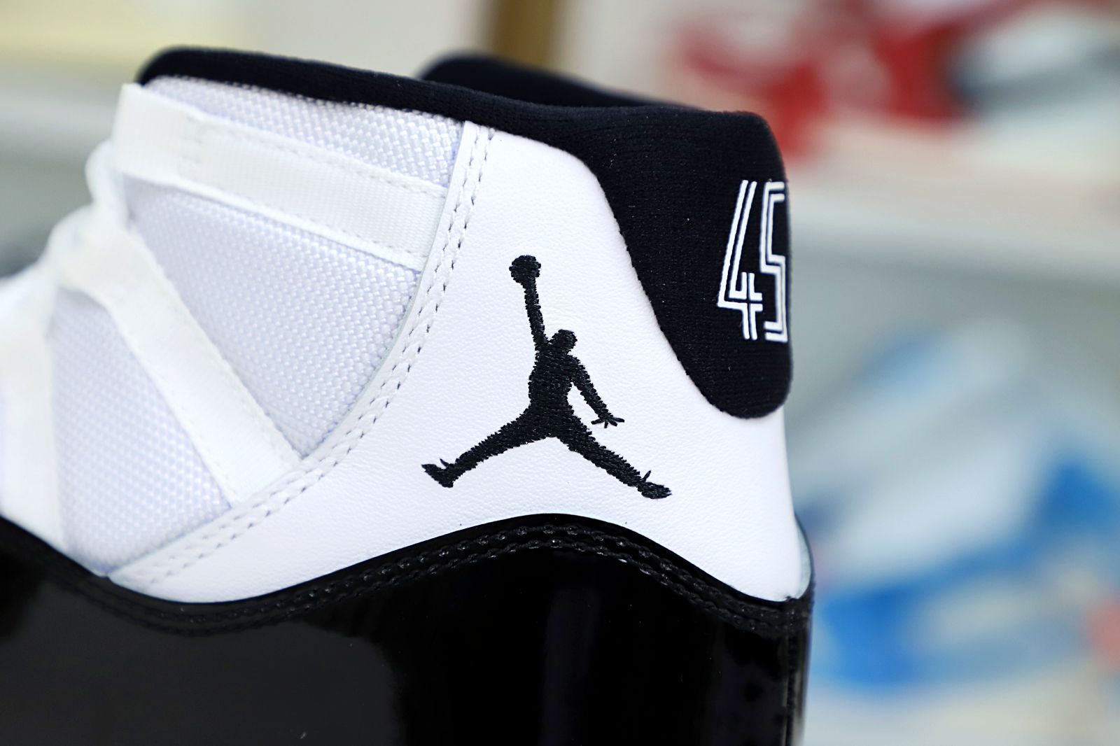 AIR JORDAN 11 RETRO CONCORD 2018