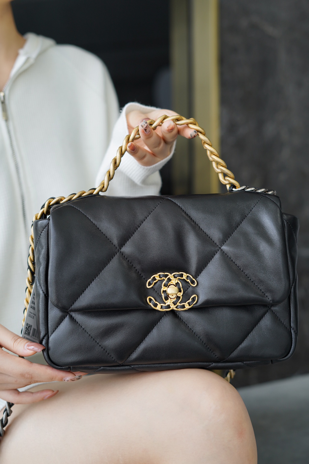 𝗖𝗛𝗔𝗡𝗘𝗟 ❶❾ 𝗕𝗔𝗚 Original lambskin series ❥ Genuine leather ❥ Medium ❥ Classic black