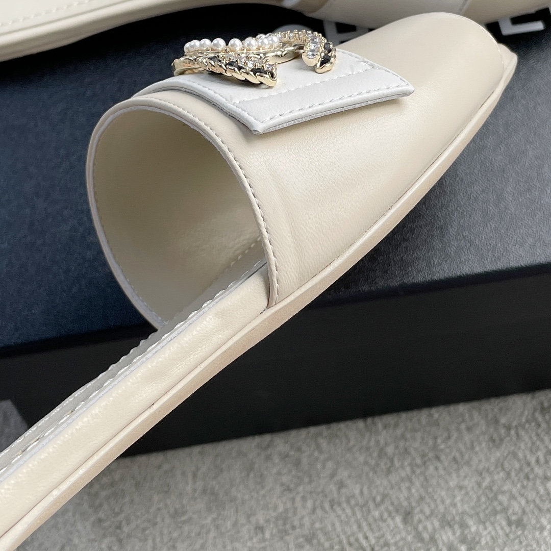 CHANEL Chanel slippers pearl leather strips and small diamond combination imported A grade sheepskin