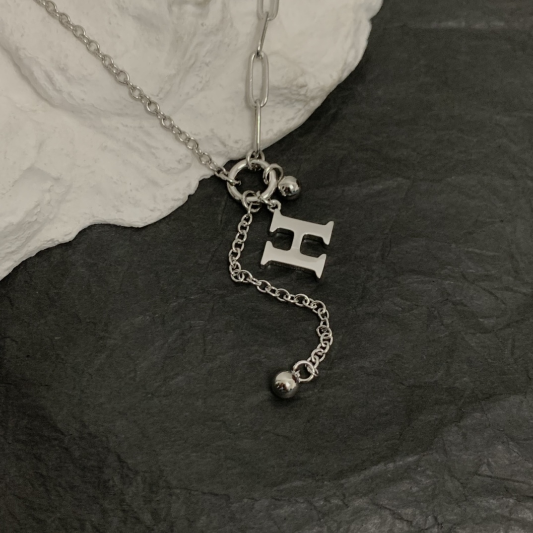 Hermes necklace