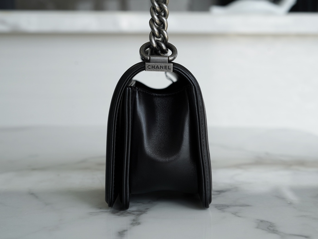 𝗖𝗵𝗮𝗻𝗲𝗹 𝗟𝗲𝗯𝗼 𝘆Italy 🇮🇹GR original lambskin：Small Black Silver