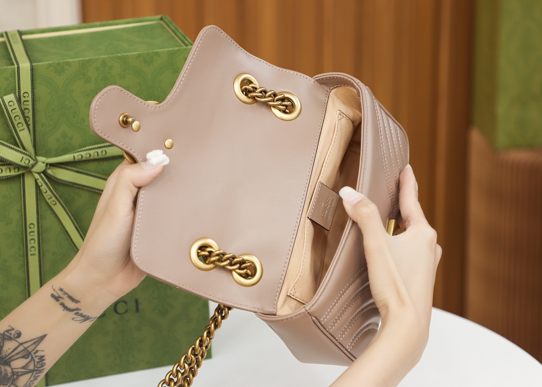 GUCCI 𝙈𝙖𝙧𝙢𝙤𝙣𝙩  #446744