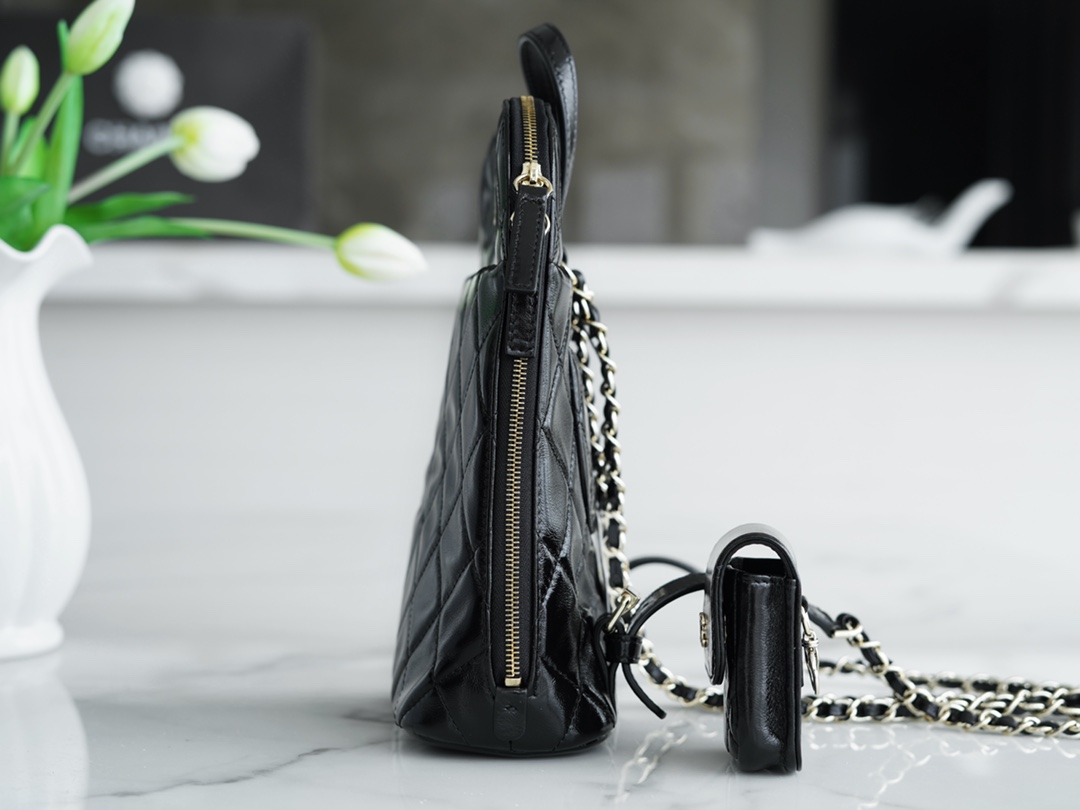 𝗖𝗛𝗔𝗘𝗡𝗟✦ 𝟮𝟮𝗔 Handmade Workshop New Shiny Cowhide Backpack Black➿