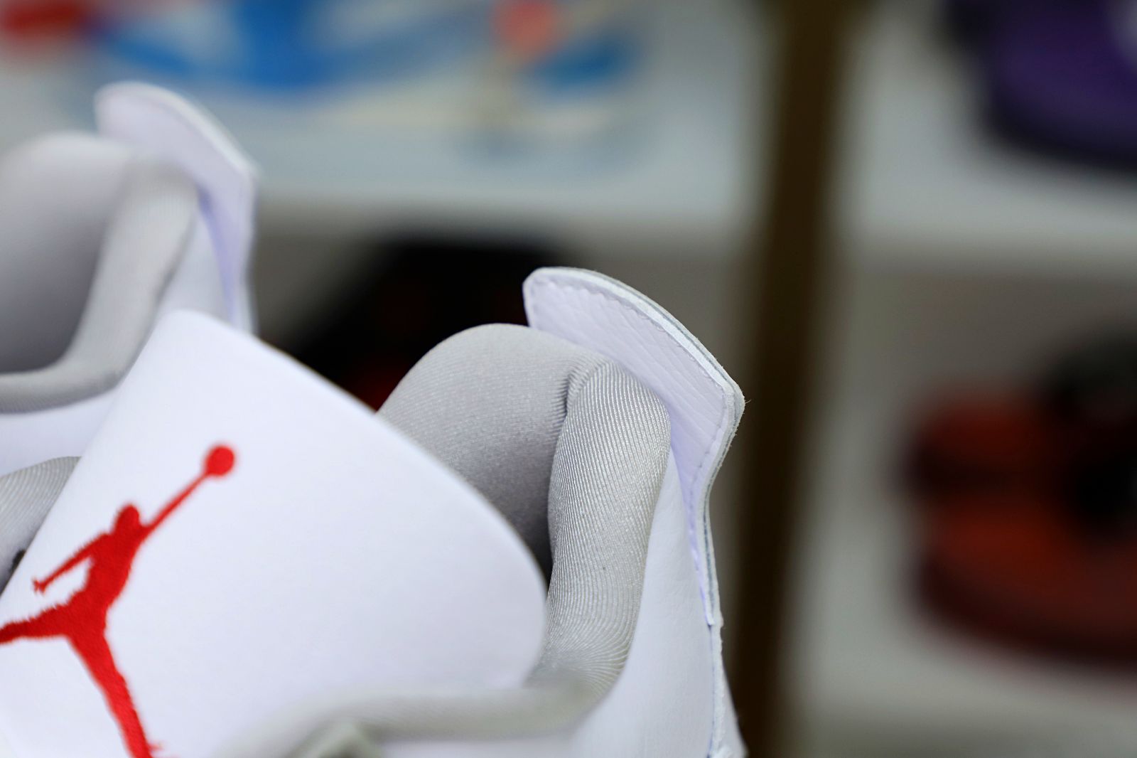 AIR JORDAN 4 RETRO WHITE OREO